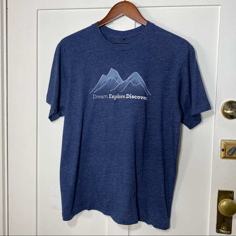 REI Fresh Farm 'Dream. Explore. Discover.' Blue Graphic T Shirt Short Sleeve